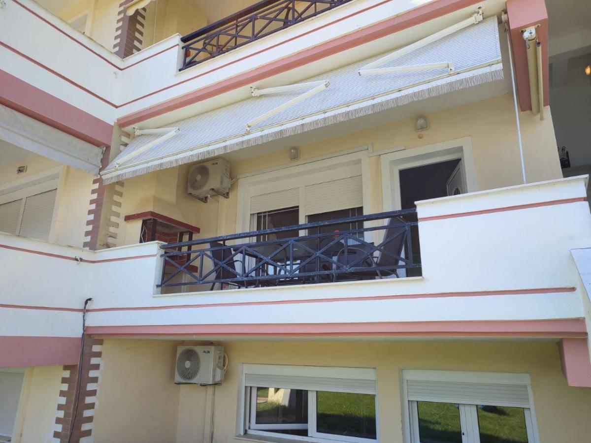 The Twelve In Iraklitsa Apartment Nea Iraklitsa Екстериор снимка