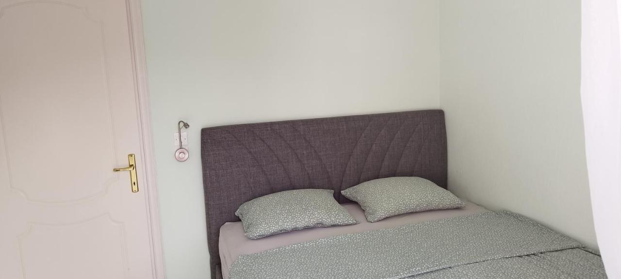 The Twelve In Iraklitsa Apartment Nea Iraklitsa Екстериор снимка